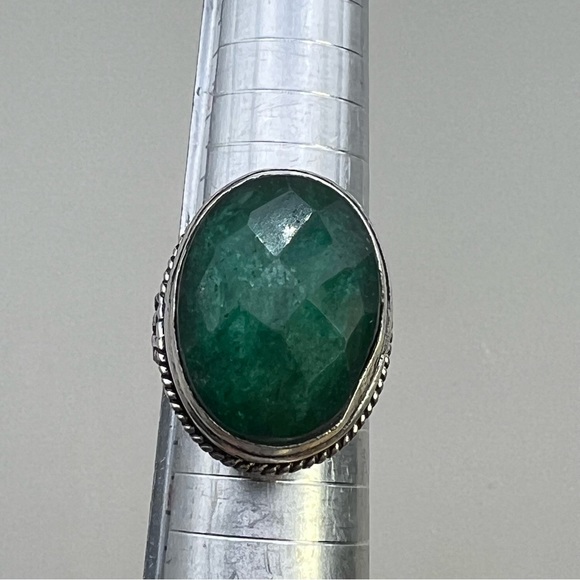 New Faceted Enhanced Emerald Stone Silver Overlay Ring Size 8 - Picture 5 of 9